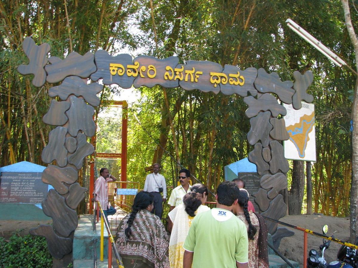 SiddāpurSri Lakshmi Estatesアパートメント エクステリア 写真